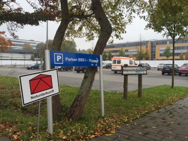 Die Notunterkunft an der Glückstädter Straße bietet Platz für bis zu 500 Menschen