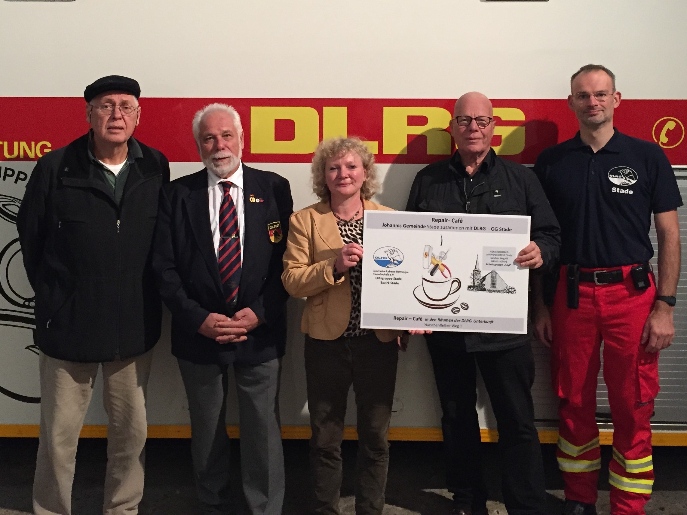 Initiatoren des Repair-Cafés (v. li.): Bernd Bornemann (Fahrradexperte), Wolfgang Leskau (DLRG), Sabine Herrmann (Koordinatorin), Dr. Rolf Kroidl, Johannisgemeinde), Dr. Sven Birkholz (DLRG)