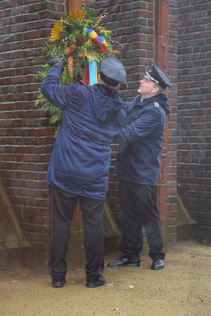 Volkstrauertag: Kranzniederlegung am Ehrenmal