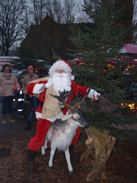 Am Sonntag schaut der Weihnachtsmann in Hanstedt vorbei | Foto: Bürgerstiftung Hanstedt