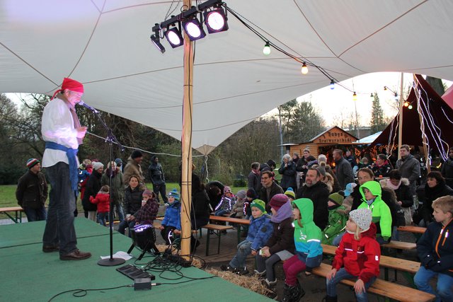 „Piet, der Pirat“ unterhielt die kleinen Besucher am Nachmittag