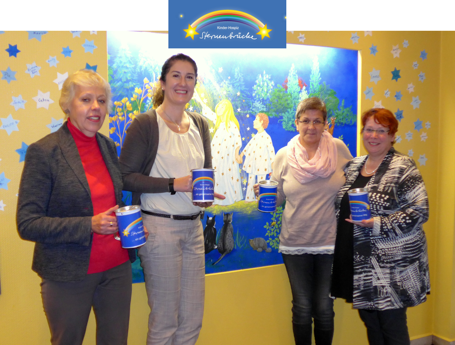 Mara Mikulis (v. li.), Tatjana Schrum, Cordula Hein und Beatrice Kietzmann bedanken sich bei allen Spendern