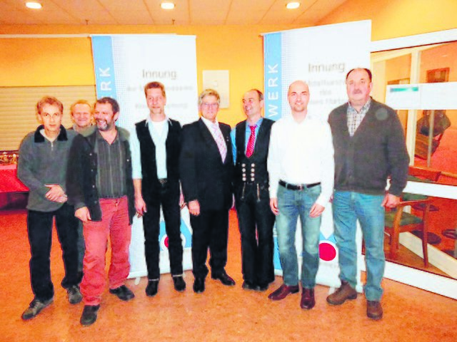 Der neue Vorstand der Innung der Metallhandwerke im Landkreis Harburg (v. li.): Karsten Westphal, Bernhard Lubetzky, Andreas Meyer, Stephan Harms, Klaus Maack, Jan Jürgens, Martin Engelmann und Joachim Redlich