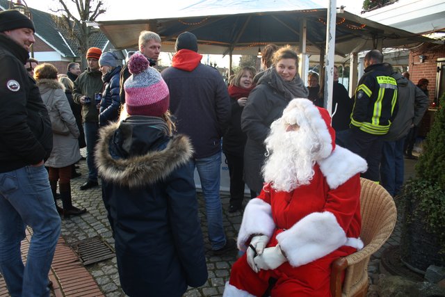Der Weihnachtsmann möchte ein Gedicht hören