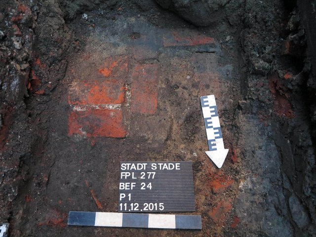 Ziegelreste der ehemaligen Stadtmauer