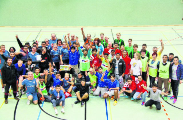 Einheimische und Flüchtlinge hatten viel Spaß beim Volleyballturnier