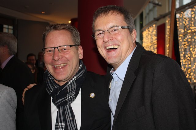 Gute Laune beim Buchholzer FC: Pressewart Oliver Arndt (li.) und 2. Vorsitzender Hans-Jürgen Lorenschat