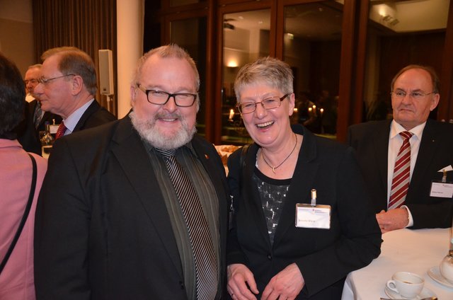 Prof. Rolf Wiese (Freilichtmuseum Kiekeberg) mit Ehefrau