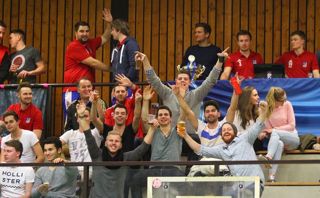 Jubel auf der Zuschauertribüne