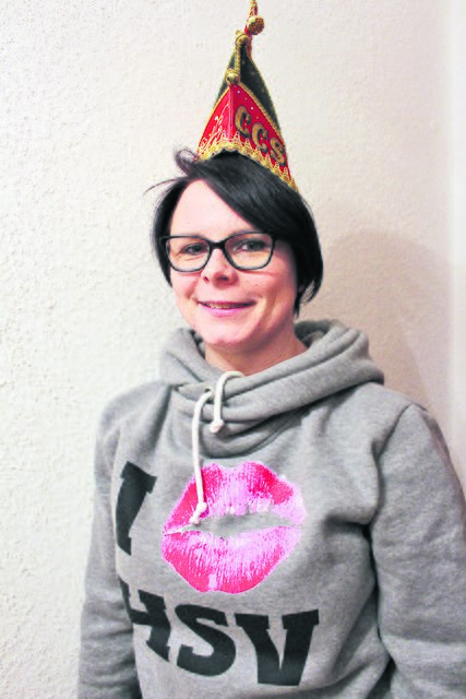 Füe jeden Spaß zu haben: Melanie Giesecke mit "Kopf-Kostüm"