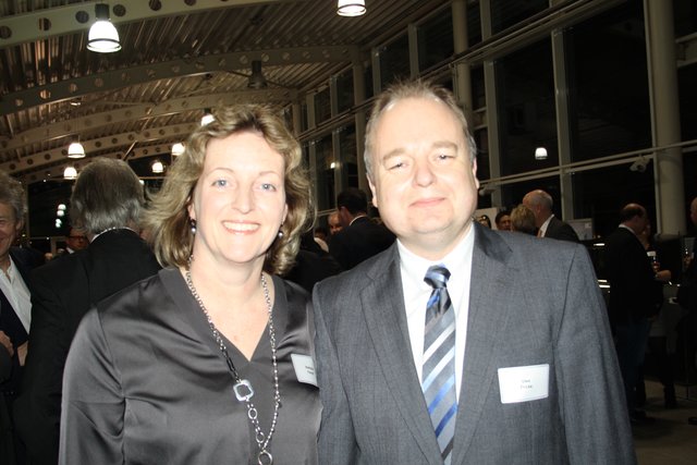 Stefanie Feindt und Uwe Fricke vom Buxtehuder Wirtschaftsförderungsverein