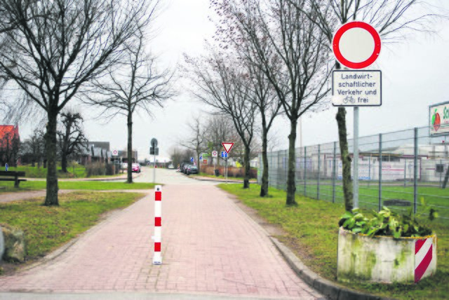 Die Durchfahrt am Osterminnerweg ist nur landwirtschaftlichen Fahrzeugen gestattet