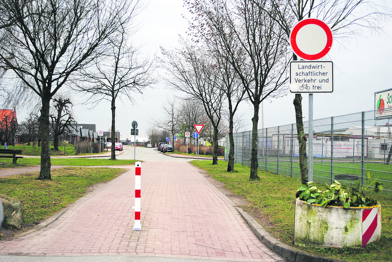 Die Durchfahrt am Osterminnerweg ist nur landwirtschaftlichen Fahrzeugen gestattet