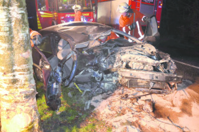 Mit knapper Not kam die Autofahrerin mit ihrem Leben davon