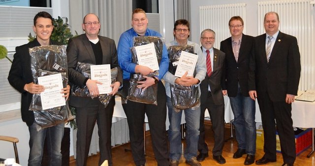 In Barsinghausen ehrte der Fußball-Verband verdiente Schiedsrichter