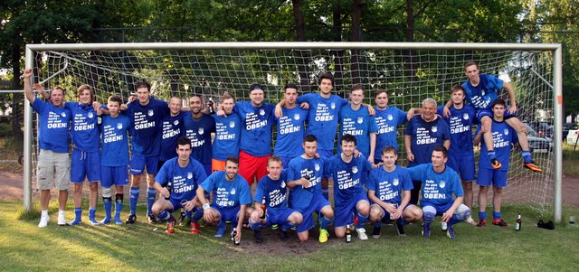 Das Team des Fußball-Bezirksliga-Aufsteigers TSV Heidenau ist "Mannschaft des Jahres" | Foto: TSV