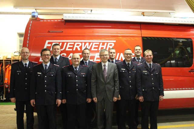 Schauten gemeinsam auf ein erfolgreiches Jahr zurück (v. li.): Matthias Becker, Mirco Wiegels, Marco Oldenburg, Michele Quattropani, Stephan Wurth, Olaf Muus, Peter Gruner, Oliver Wurth, Florian Menke und Peter Lege | Foto: Samtgemeinde Feuerwehr