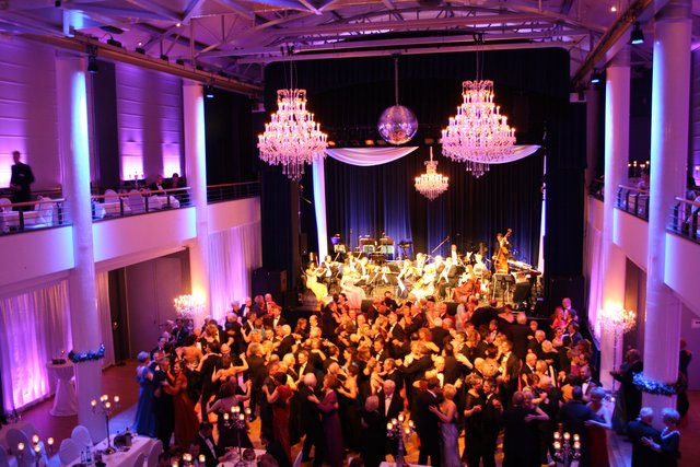 Ein Hauch von Wien: Der zweite Buchholzer Opernball in der Empore in Buchholz