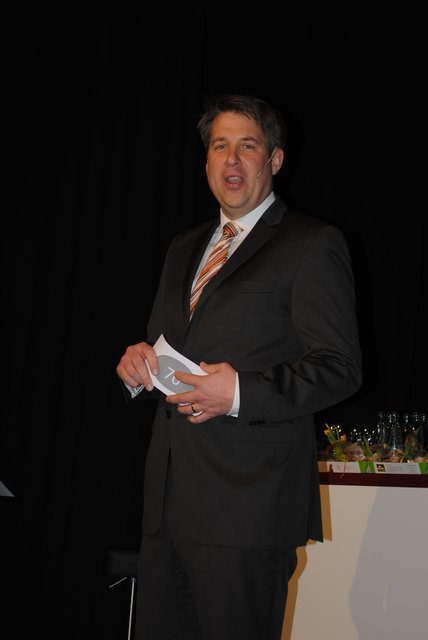 Moderierte die Geburtstagsfeier: Heiner Schöneckes Sohn Henner