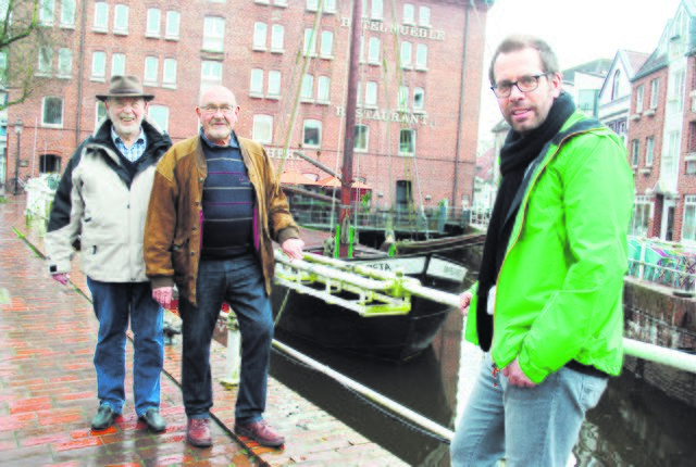 Siemwollen den Ewer retten (v.li.) Joachim Lüders, Klaus Dickehaut und Chrsitoph Frenzel (Altstadtveein) | Foto: tk