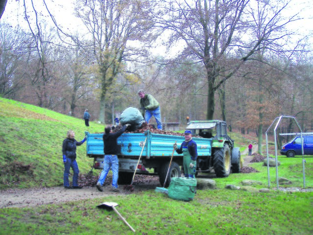 Das hat Tradition: Zu den regelmäßigen Arbeitseinsätzen im Waldbad kommen jedes Jahr viele Helfer