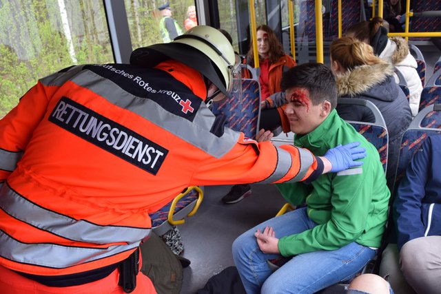 "Massenkarambolage" auf der A39: Großübung im Landkreis Harburg
