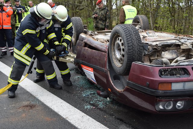 "Massenkarambolage" auf der A39: Großübung im Landkreis Harburg