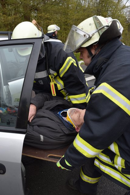 "Massenkarambolage" auf der A39: Großübung im Landkreis Harburg