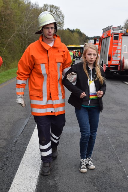 "Massenkarambolage" auf der A39: Großübung im Landkreis Harburg