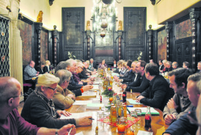 Seit Jahren tagen Rat und Ausschüsse im Stadthaus. Der Rat trifft sich nur noch zur Weihnachtssitzung im denkmalgeschützten Rathaus | Foto: tk