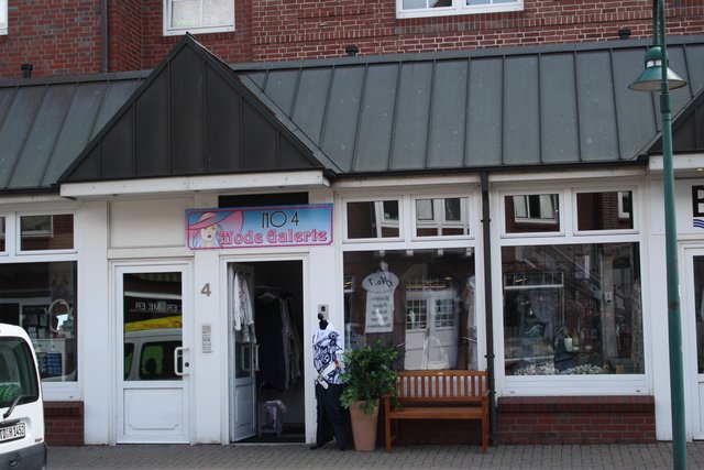 Die No4 Mode Galerie an der Buxtehuder Straße 4