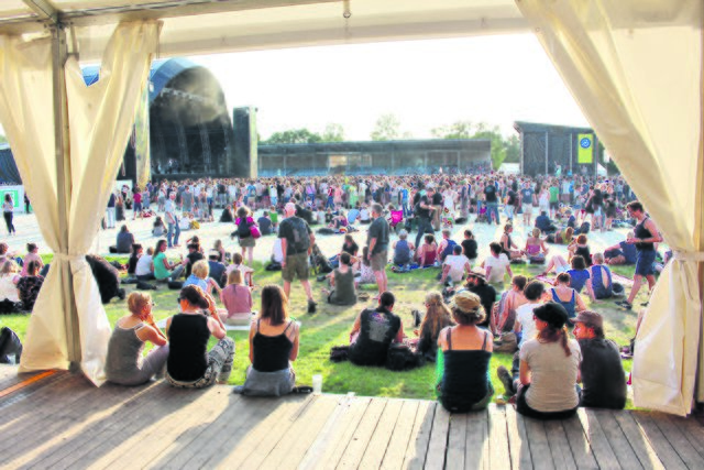 "Kurzzeitige Evakuierung des Festivalgeländes bei Unwetter": Dies wäre bei "A Summer's Tale" in Luhmühlen statt eines Eventabbruchs möglich | Foto: archiv/ab