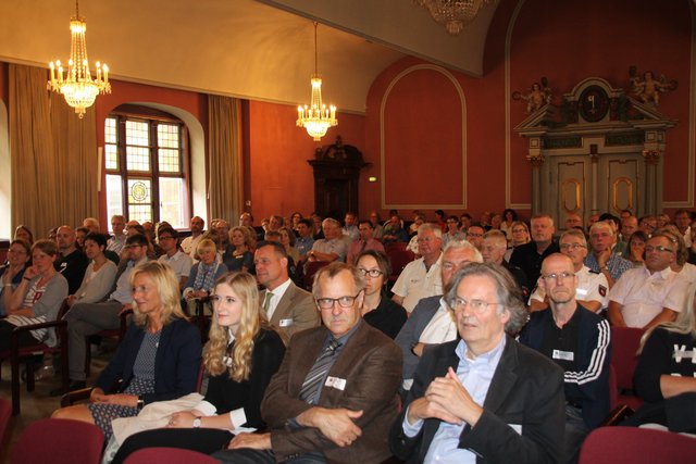Rund 150 Zuhörer im alten Rathaus