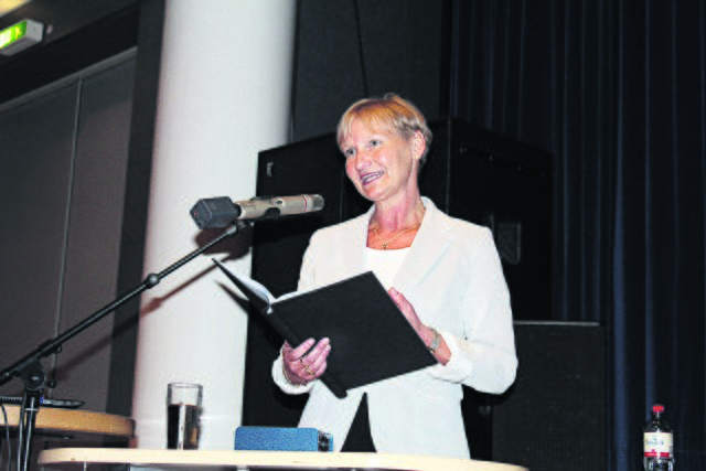 „Die Kirche muss weiterhin wichtiger Wertevermittler von Gemeinschaft in Gesellschaften bleiben“, sagt Bischöfin Kirsten Fehrs