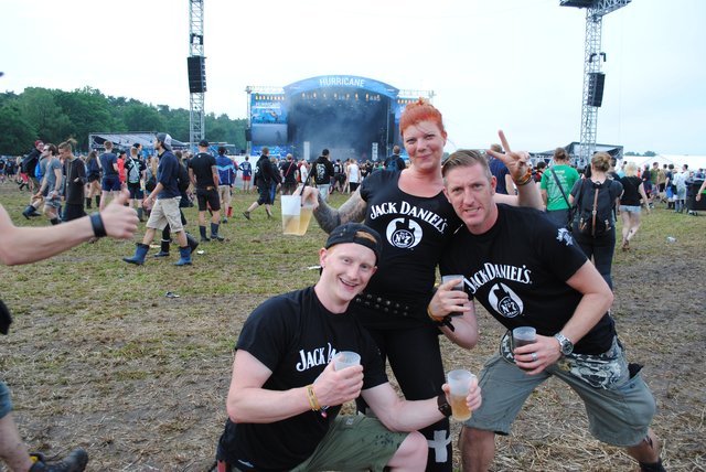 Henning (v.li.), Jennifer und Frank waren aus Oberhausen nach Scheeßel angereist