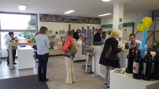 Offene Tür in der Tourist-Info