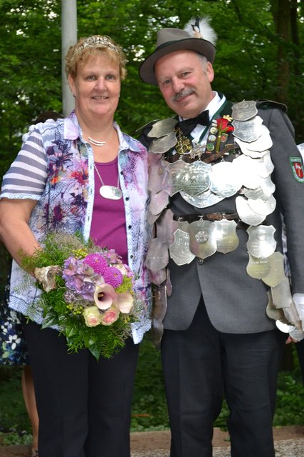 Das neue Hollenstedter Königspaar: Michael und Ulrike Neils