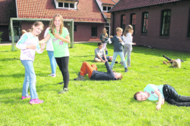 "Einfrieren" ist ein beliebtes Spiel bei den Kindern