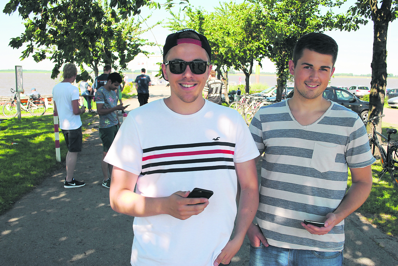 Philipp (li.) und Marcel aus Stade fanden viele Monster, die sie sonst nirgendwo fangen konnten