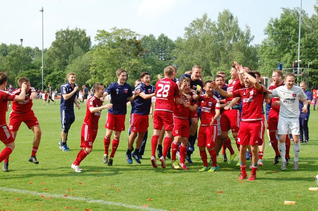 Jubel nach dem Sieg im Niedersachsen-Pokal