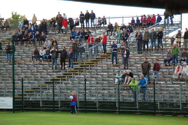 Die Tribünen durften beim Spiel gegen den FC St.Pauli schon mal ausprobiert werden