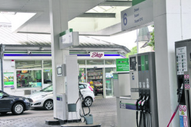Die Oil!-Tankstelle in Stade