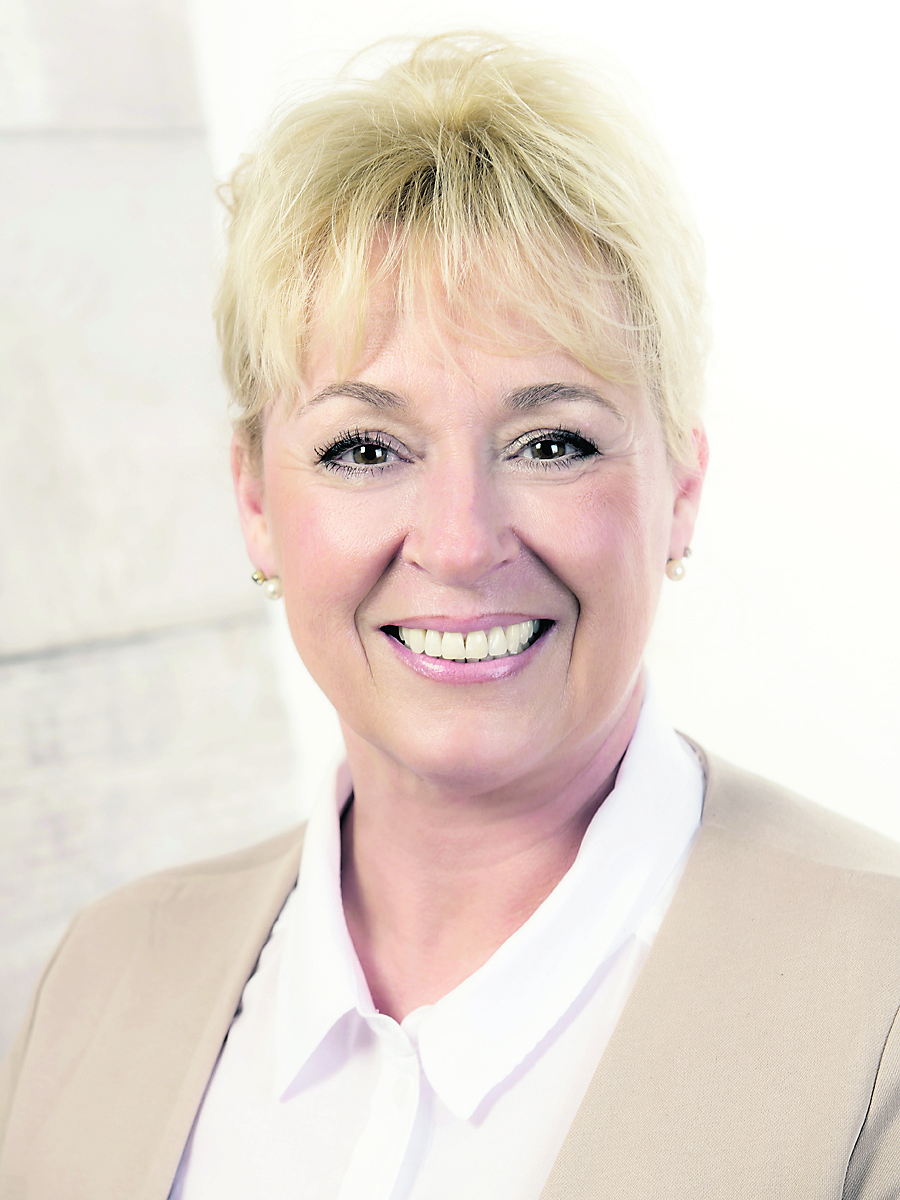 Karen Ulrich informiert rund um die Immobilie