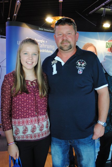 Lara Mittag und ihr Vater Fred waren mit dem Angebot auf der Messe sehr zufrieden