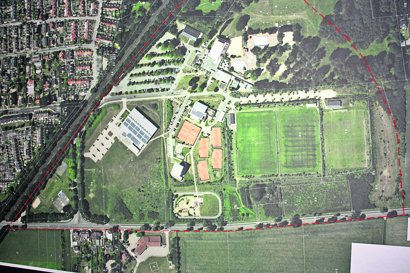 Das Luftbild zeigt das Sportzentrum am Holzweg, das zu einem „Sportpark“ weiterentwickelt werden soll