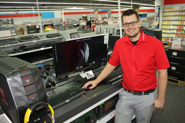 Beim Gaming macht ihm niemand etwas vor: Peter Helmke