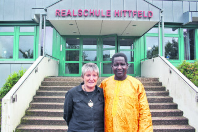 Bandiougou Niakaté mit Hanne Riemer bei seinem Besuch im Jahr 2013