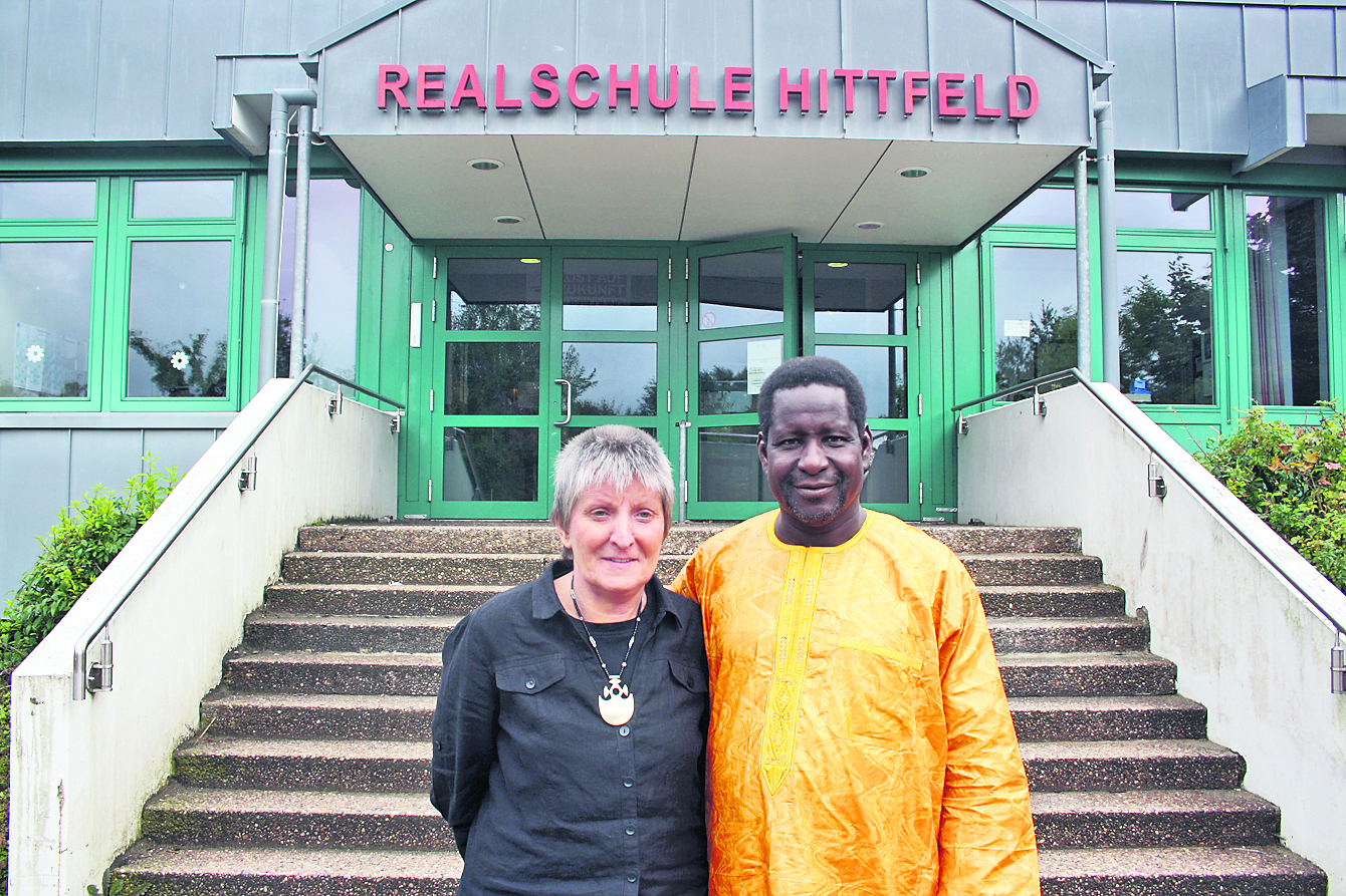 Bandiougou Niakaté mit Hanne Riemer bei seinem Besuch im Jahr 2013