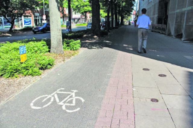 Irreführend: Das Piktogramm lässt vermuten, dass der Abschnitt ein reiner Fahrradweg ist - das stimmt aber nicht