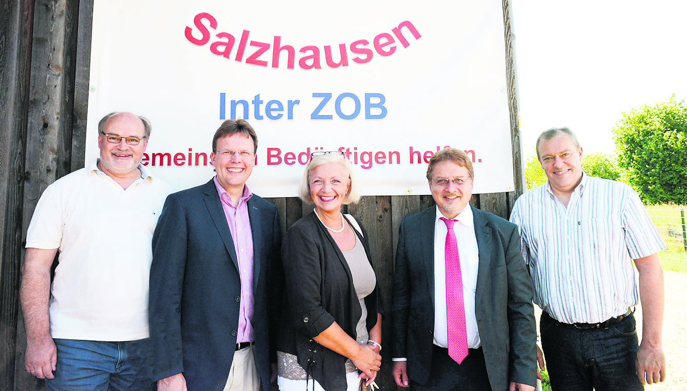 Vor dem "InterZOB" (v. li.): Christian Lubig, Christian Berndt, Malene Schröder, Wolfgang Krause und Hermann Pott
